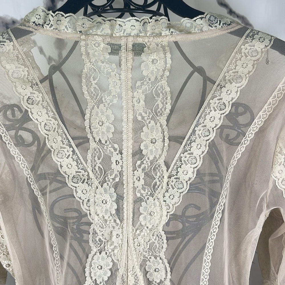 Coldwater Creek Cream Lace Blouse Button-Up Sheer 3/4 Flutter Sleeve Victorian - Picture 9 of 13